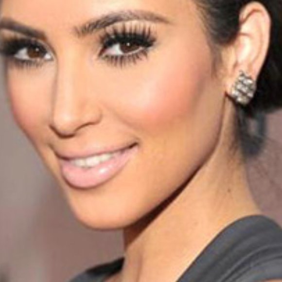 MAC SNOB 821 Lipstick NIB Satin - Picture 6 of 7